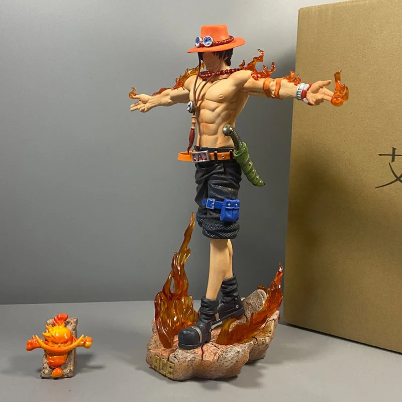 Ace Figur - 28cm