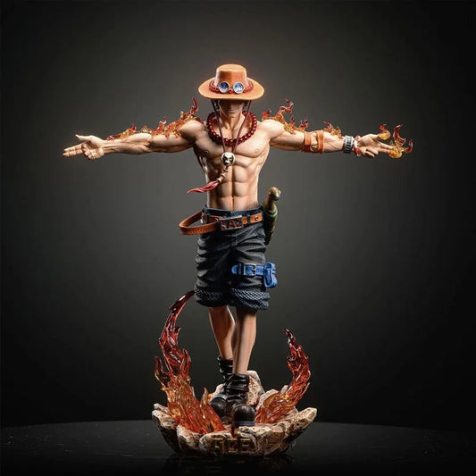 Ace Figur - 28cm