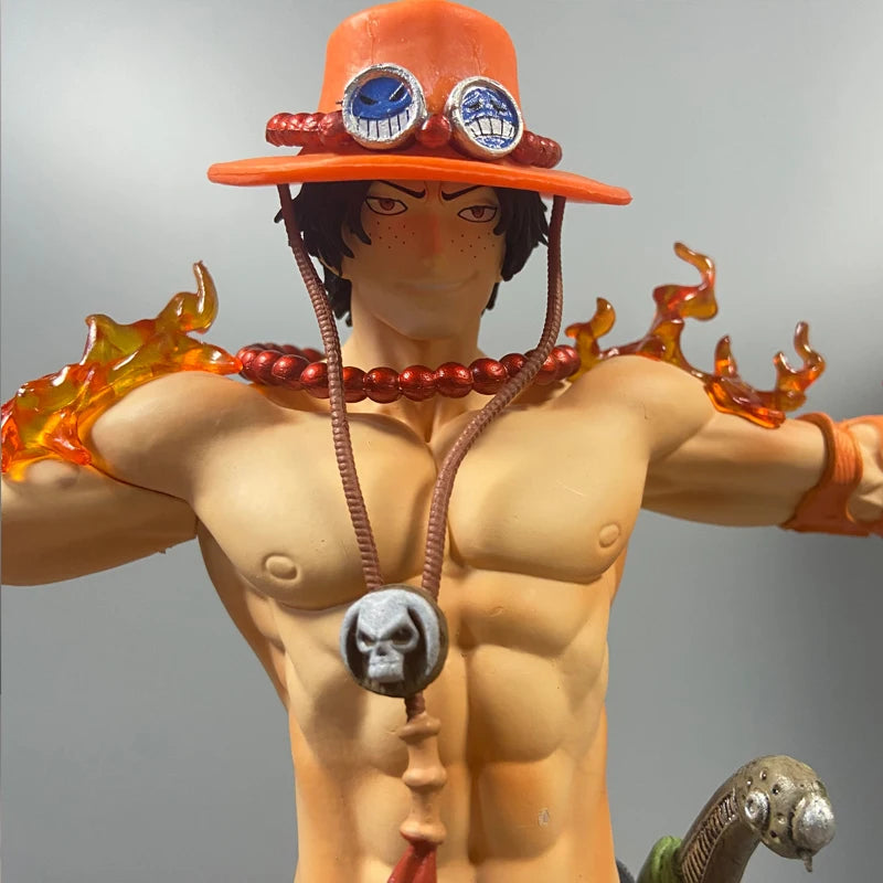 Ace Figur - 28cm